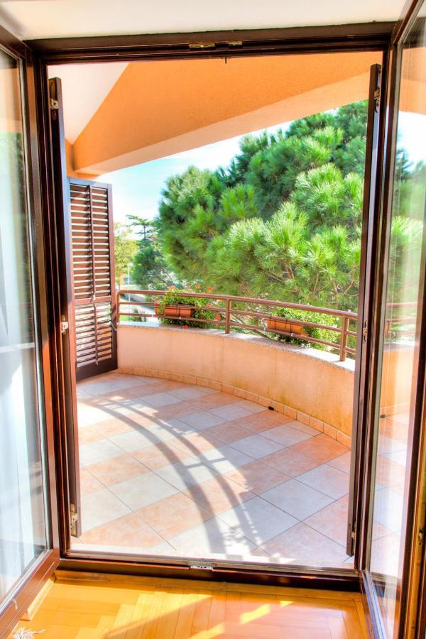 Apartment Josip 2011 Fažana エクステリア 写真